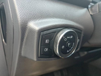 Photo 14 du bon plan FORD Ka+ 1.2 Ti-VCT 70ch S&S Essential occasion à 9590 €