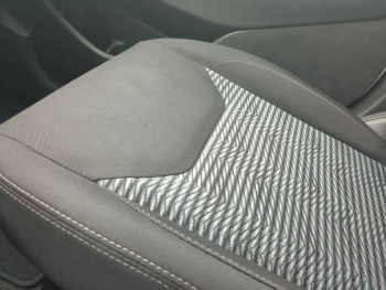 Photo 22 du bon plan FORD Ka+ 1.2 Ti-VCT 70ch S&S Essential occasion à 9590 €