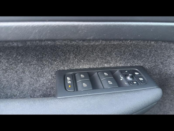 Photo 16 du bon plan VOLVO XC40 B3 163ch Start DCT 7 occasion à 27990 €