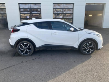 Photo 9 du bon plan TOYOTA C-HR 122h Edition 2WD E-CVT  MC19 occasion à 18990 €
