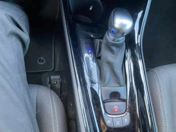 Photo 11 du bon plan TOYOTA C-HR 122h Edition 2WD E-CVT  MC19 occasion à 18990 €