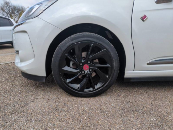 Photo 9 du bon plan DS DS 3 PureTech 110ch Performance Line S&S occasion à 9490 €