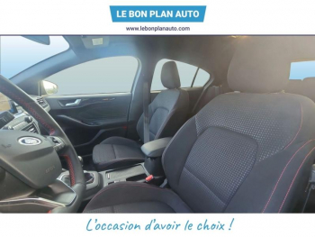 Photo 41 du bon plan FORD Focus 1.0 EcoBoost 125ch Stop&Start ST Line occasion à 12490 €