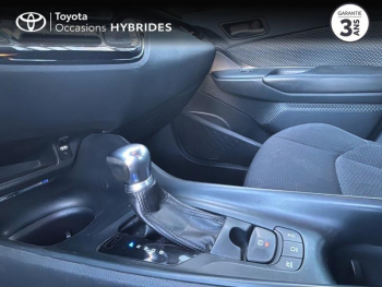 Photo 17 du bon plan TOYOTA C-HR 122h Dynamic 2WD E-CVT RC18 occasion à 16970 €