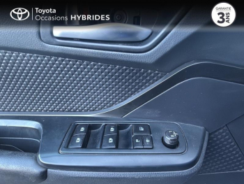 Photo 28 du bon plan TOYOTA C-HR 122h Dynamic 2WD E-CVT RC18 occasion à 16970 €