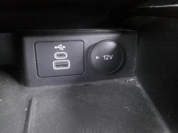 Photo 17 du bon plan FORD Kuga 2.5 Duratec 190ch FHEV E85 ST-Line BVA occasion à 24900 €