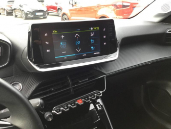 Photo 11 du bon plan PEUGEOT 208 e-208 136ch Allure occasion à 13860 €