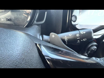 Photo 19 du bon plan PEUGEOT 108 VTi 72 Style BMP5 5p occasion à 10990 €