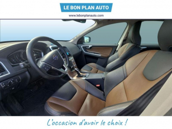 Photo 9 du bon plan VOLVO XC60 D5 AWD 220ch Momentum Geartronic occasion à 24990 €
