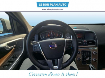 Photo 16 du bon plan VOLVO XC60 D5 AWD 220ch Momentum Geartronic occasion à 24990 €