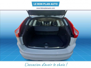 Photo 23 du bon plan VOLVO XC60 D5 AWD 220ch Momentum Geartronic occasion à 24990 €