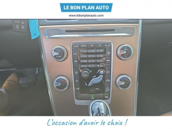 Photo 28 du bon plan VOLVO XC60 D5 AWD 220ch Momentum Geartronic occasion à 24990 €