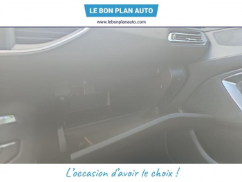 Photo 19 du bon plan PEUGEOT 308 1.6 BlueHDi 120ch Style S&S 5p occasion à 7490 €