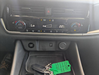 Photo 17 du bon plan NISSAN Qashqai e-POWER 190ch N-Connecta 2022 occasion à 25990 €