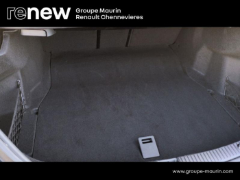 Photo 14 du bon plan MERCEDES-BENZ Classe C 200 184ch AMG Line 9G Tronic occasion à 30999 €