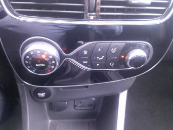 Photo 15 du bon plan RENAULT Clio 0.9 TCe 90ch energy Intens 5p Euro6c occasion à 12600 €