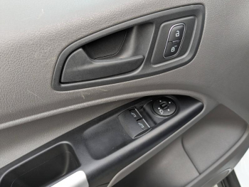 Photo 8 du bon plan FORD Transit Connect VUL L1 1.0E 100ch E85 Trend Business Nav occasion à 21900 €