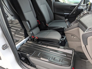 Photo 20 du bon plan FORD Transit Connect VUL L1 1.0E 100ch E85 Trend Business Nav occasion à 21900 €