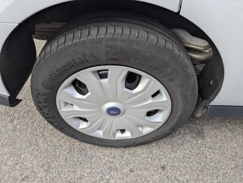 Photo 24 du bon plan FORD Transit Connect VUL L1 1.0E 100ch E85 Trend Business Nav occasion à 21900 €