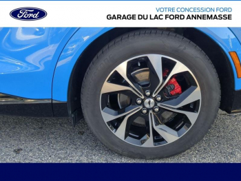 Photo 4 du bon plan FORD Mustang Mach-E 351ch Extended Range 99kWh AWD 9cv occasion à 35990 €