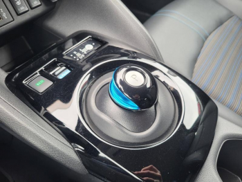 Photo 4 du bon plan NISSAN Leaf 150ch 40kWh N-Connecta 22 occasion à 15990 €