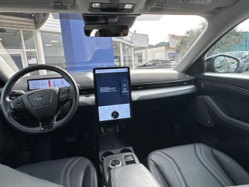 Photo 10 du bon plan FORD Mustang Mach-E 269ch Standard Range 72,6kWh Mach-E Propulsion occasion à 43990 €