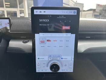 Photo 14 du bon plan FORD Mustang Mach-E 269ch Standard Range 72,6kWh Mach-E Propulsion occasion à 43990 €