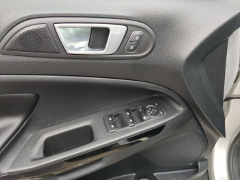 Photo 8 du bon plan FORD EcoSport 1.0 EcoBoost 125ch Titanium Euro6.2 occasion à 11990 €