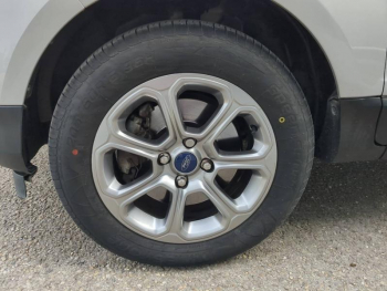 Photo 17 du bon plan FORD EcoSport 1.0 EcoBoost 125ch Titanium Euro6.2 occasion à 11990 €