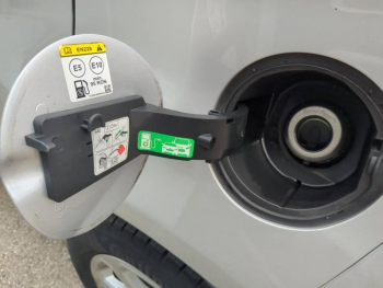 Photo 18 du bon plan FORD EcoSport 1.0 EcoBoost 125ch Titanium Euro6.2 occasion à 11990 €