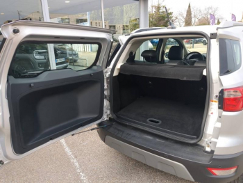 Photo 20 du bon plan FORD EcoSport 1.0 EcoBoost 125ch Titanium Euro6.2 occasion à 11990 €