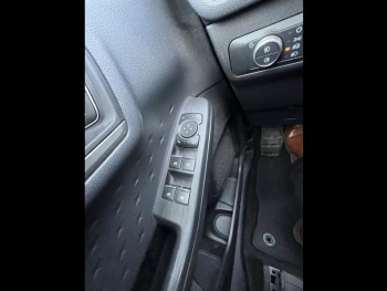 Photo 22 du bon plan FORD Kuga 2.0 EcoBlue 150ch mHEV Titanium occasion à 18900 €