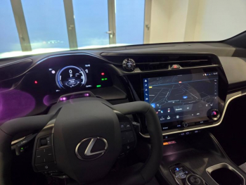 Photo 4 du bon plan LEXUS RZ 500e Executive MC26 occasion à 61290 €