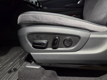 Photo 14 du bon plan LEXUS RZ 500e Executive MC26 occasion à 61290 €