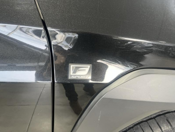 Photo 24 du bon plan LEXUS UX 250h 2WD F SPORT Pack Cuir Toit Ouvrant occasion à 22490 €
