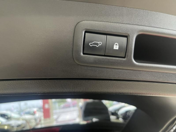 Photo 25 du bon plan LEXUS UX 250h 2WD F SPORT Pack Cuir Toit Ouvrant occasion à 22490 €