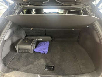 Photo 26 du bon plan LEXUS UX 250h 2WD F SPORT Pack Cuir Toit Ouvrant occasion à 22490 €