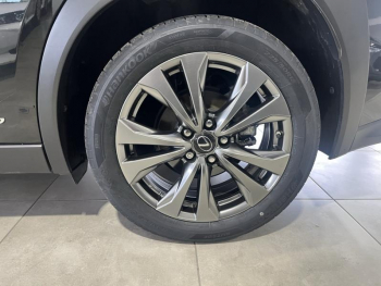 Photo 28 du bon plan LEXUS UX 250h 2WD F SPORT Pack Cuir Toit Ouvrant occasion à 22490 €