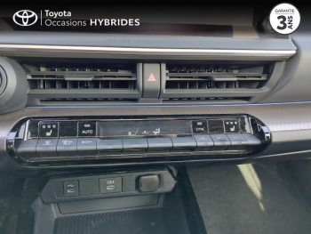 Photo 20 du bon plan TOYOTA Prius Rechargeable 2.0 Hybride Rechargeable 223ch Design occasion à 30900 €