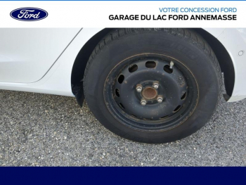 Photo 4 du bon plan FORD Fiesta 1.0 Flexifuel 95ch Titanium Business 5p occasion à 14590 €