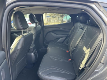 Photo 11 du bon plan FORD Mustang Mach-E 269ch Standard Range 76kWh Mach-E Propulsion occasion à 43990 €