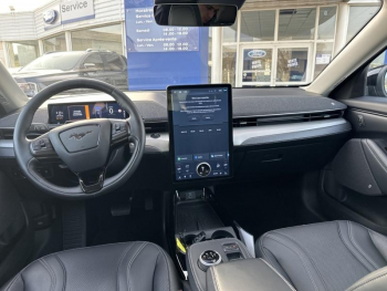Photo 12 du bon plan FORD Mustang Mach-E 269ch Standard Range 76kWh Mach-E Propulsion occasion à 43990 €