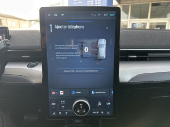 Photo 15 du bon plan FORD Mustang Mach-E 269ch Standard Range 76kWh Mach-E Propulsion occasion à 43990 €