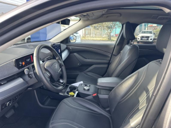 Photo 20 du bon plan FORD Mustang Mach-E 269ch Standard Range 76kWh Mach-E Propulsion occasion à 43990 €