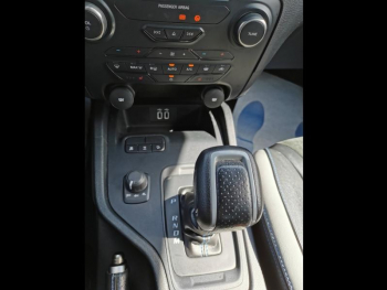 Photo 25 du bon plan FORD Ranger VUL 2.0 TDCi 213ch Double Cabine Raptor BVA10 occasion à 44990 €