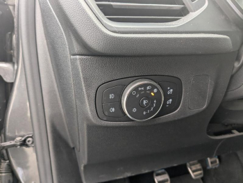 Photo 24 du bon plan FORD Focus 1.0 Flexifuel mHEV 125ch ST-Line Style occasion à 18900 €