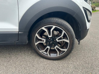 Photo 8 du bon plan FORD EcoSport 1.0 EcoBoost 125ch Active 6cv occasion à 18490 €