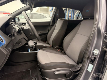 Photo 11 du bon plan HYUNDAI i20 1.0 T-GDi 100 UEFA EURO 2016 occasion à 8490 €