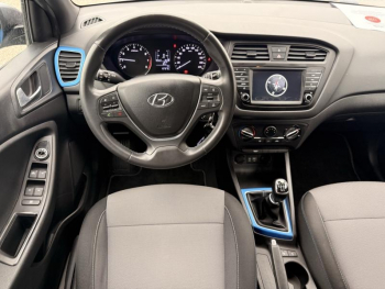 Photo 12 du bon plan HYUNDAI i20 1.0 T-GDi 100 UEFA EURO 2016 occasion à 8490 €