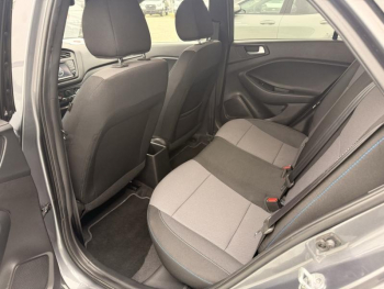 Photo 21 du bon plan HYUNDAI i20 1.0 T-GDi 100 UEFA EURO 2016 occasion à 8490 €